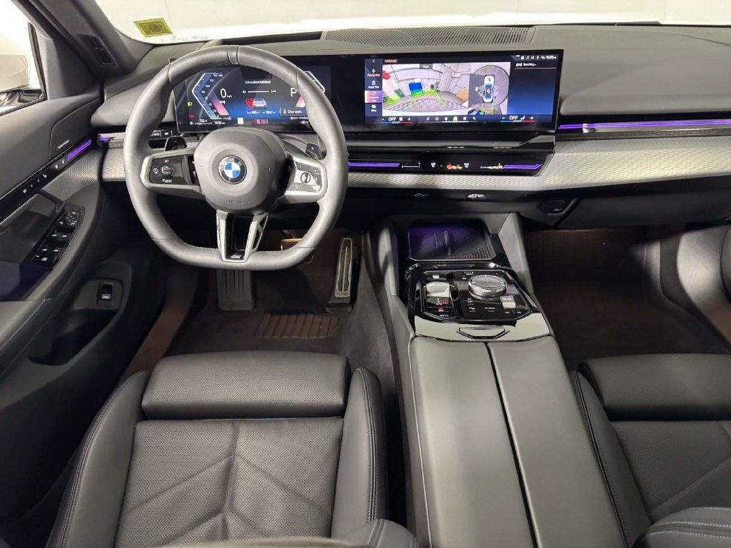 Used 2026 BMW 530i xDrive w/ M Sport Package AWD/4WD image 5