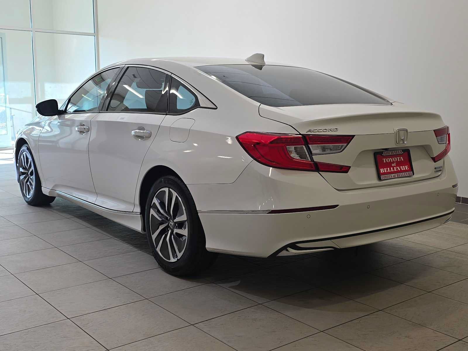 Used 2020 Honda Accord Touring image 4