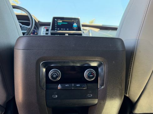 Used 2024 Chevrolet Tahoe LT AWD/4WD image 10