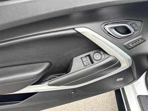 Used 2019 Chevrolet Camaro SS RWD image 20