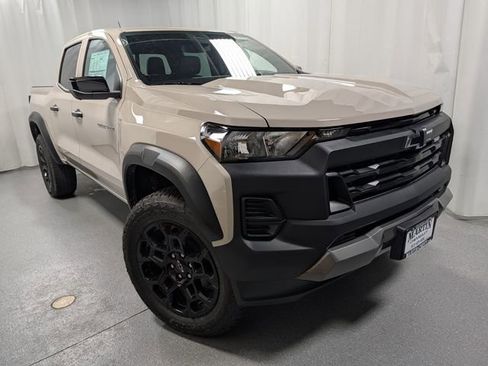 New 2026 Chevrolet Colorado Trail Boss AWD/4WD image 2
