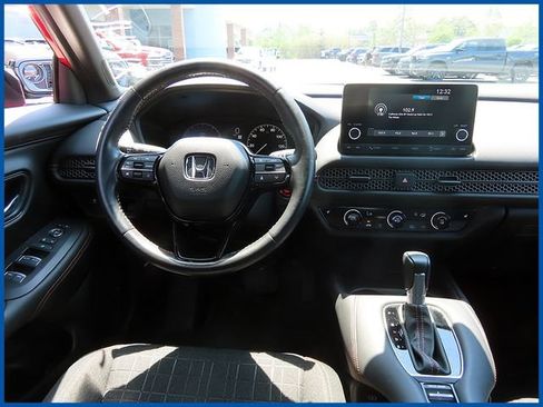 Used 2024 Honda HR-V Sport image 11