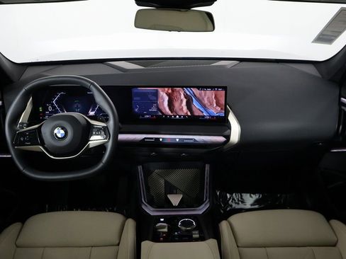 Used 2025 BMW X3 xDrive30i w/ Convenience Package image 8
