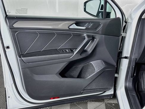 Certified 2023 Volkswagen Tiguan SE AWD/4WD image 11