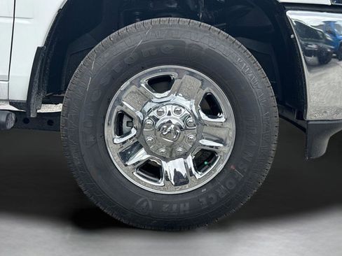 New 2026 RAM 2500 Tradesman AWD/4WD image 35