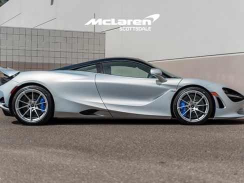 New 2026 McLaren 750S RWD image 8