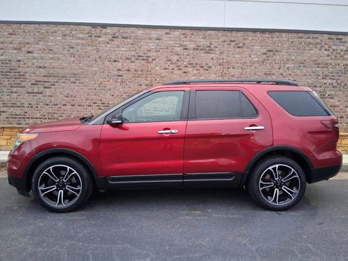 Used 2013 Ford Explorer Sport image 2