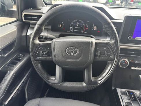 Certified 2024 Toyota Tacoma SR5 AWD/4WD image 17