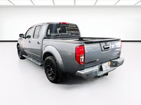 Used 2021 Nissan Frontier SV w/ Midnight Edition Floor Mats RWD image 6