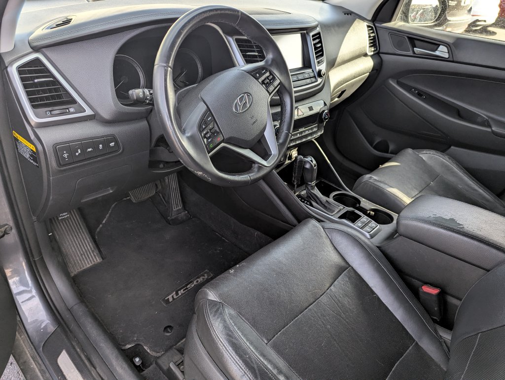 Used 2016 Hyundai Tucson Limited w/ Option Group 03 AWD/4WD image 12