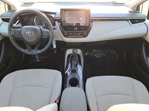 Used 2022 Toyota Corolla LE image 15
