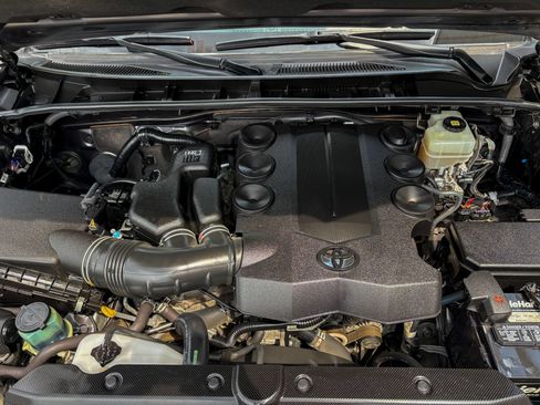 Used 2018 Toyota 4Runner Limited AWD/4WD image 35
