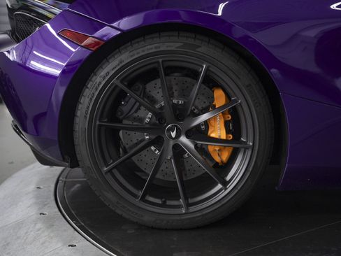 Used 2022 McLaren 720S Spider RWD image 28