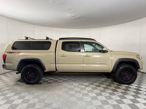 Used 2019 Toyota Tacoma TRD Off-Road AWD/4WD image 13