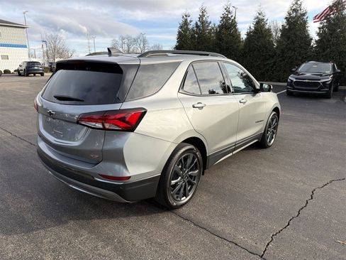 Used 2023 Chevrolet Equinox RS image 8