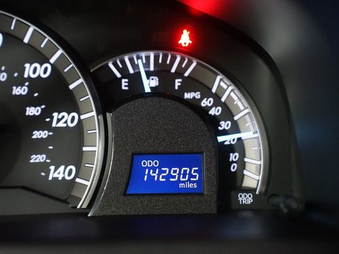 Used 2012 Toyota Camry SE image 17