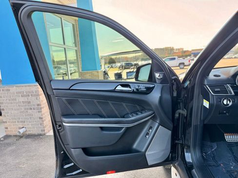 Used 2014 Mercedes-Benz GL 63 AMG 4MATIC image 16