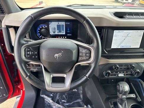 Used 2022 Ford Bronco Wildtrak image 26