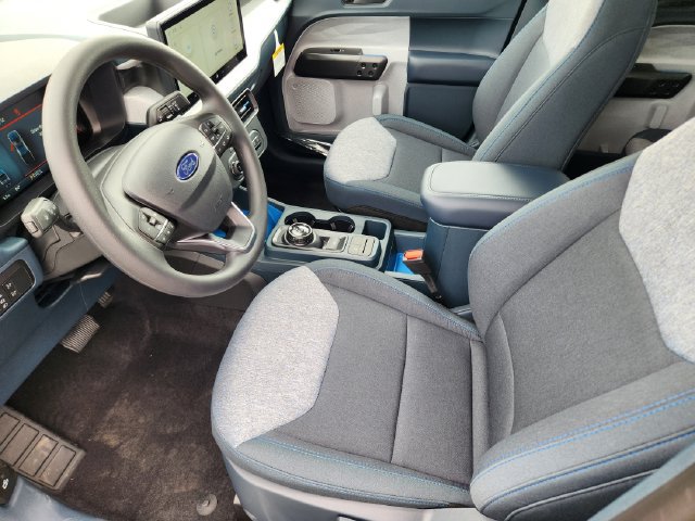 New 2026 Ford Maverick XLT FWD image 13