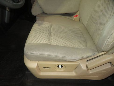 Used 2013 Ford F150 XLT w/ Mid Equipment Group image 20