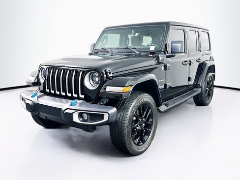 Used 2023 Jeep Wrangler Sahara w/ Cold Weather Group image 3