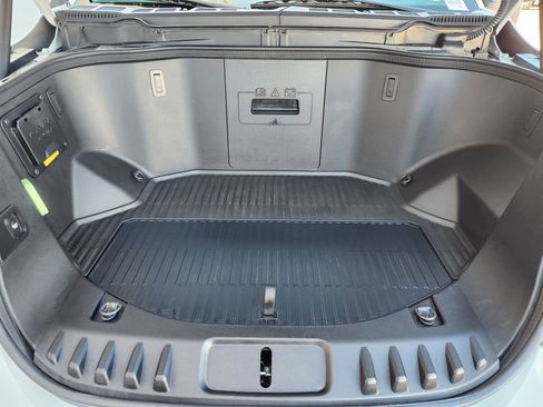 Used 2023 Ford F150 Lightning XLT image 32