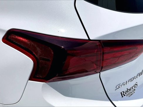 Used 2019 Hyundai Santa Fe SEL FWD image 21