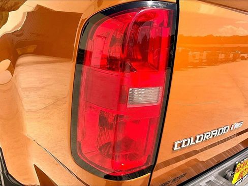 Used 2017 Chevrolet Colorado Z71 AWD/4WD image 25