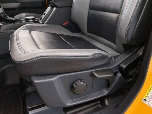 Used 2021 Ford Bronco Black Diamond AWD/4WD image 16