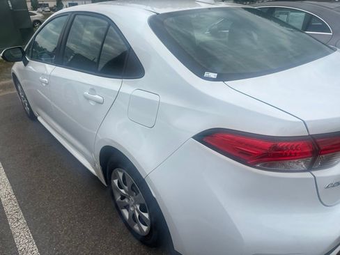 Used 2021 Toyota Corolla LE FWD image 38