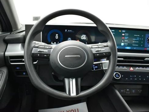Used 2025 Hyundai Sonata SEL FWD image 18