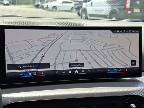 Certified 2025 BMW 330i xDrive Sedan w/ Convenience Package image 17