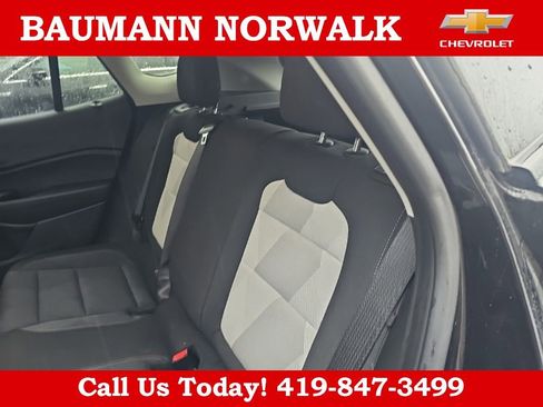 Used 2025 Chevrolet Trax LS w/ LS Convenience Package FWD image 24