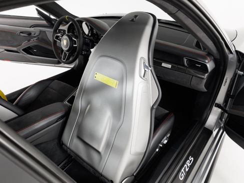 Used 2018 Porsche 911 GT2 RS RWD image 47