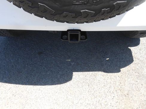 Used 2016 Jeep Wrangler Unlimited Sahara w/ Connectivity Group image 19