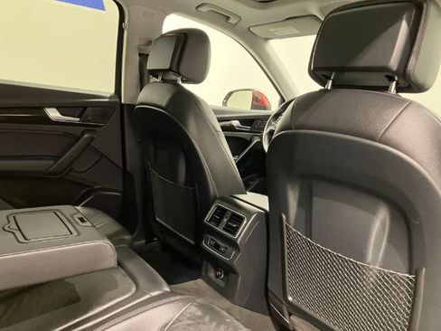 Used 2018 Audi Q5 2.0T Premium Plus w/ Premium Plus Package AWD/4WD image 40