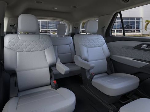 New 2026 Ford Explorer Platinum w/ LUX Leather Package AWD/4WD image 11