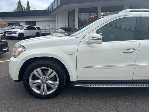 Used 2011 Mercedes-Benz GL 320 BlueTEC 4MATIC w/ Premium 2 Pkg image 13