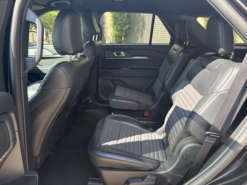 Used 2025 Ford Explorer ST-Line AWD/4WD image 20