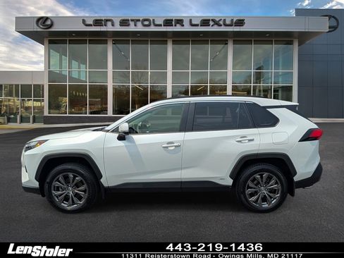 Used 2023 Toyota RAV4 XLE Premium AWD/4WD image 6