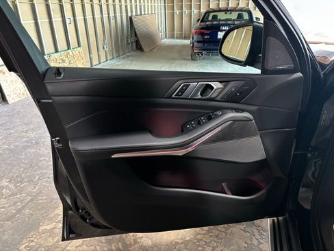 Used 2025 BMW X5 xDrive40i image 9