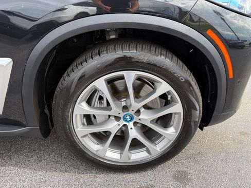 Used 2024 BMW X5 xDrive50e w/ Premium Package AWD/4WD image 40