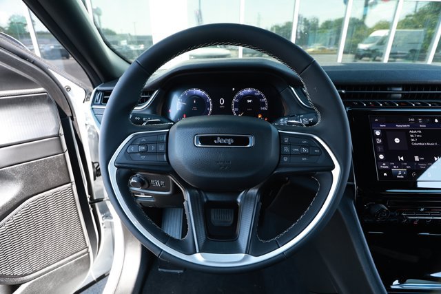 New 2026 Jeep Grand Cherokee Laredo RWD image 11