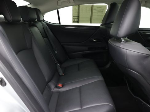 Used 2022 Lexus ES 350 w/ Accessory Package 2 FWD image 32