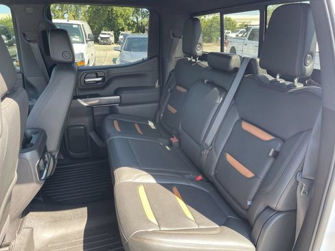 Used 2022 GMC Sierra 1500 AT4 w/ AT4 Premium Package AWD/4WD image 22