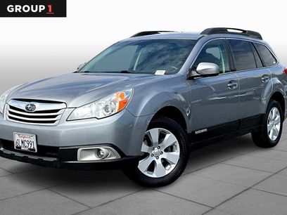Used 2010 Subaru Outback 2.5i Premium w/ Popular Equipment Group 1B