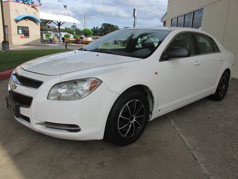 Used 2008 Chevrolet Malibu LS FWD image 3