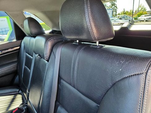 Used 2014 Kia Sorento LX w/ Touring Package (LX) AWD/4WD image 13