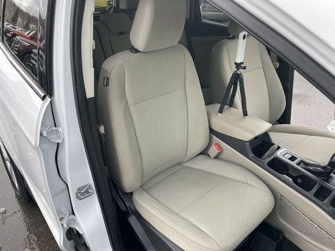 Used 2018 Ford Escape SE image 23