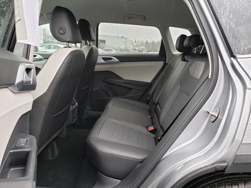 New 2026 Volkswagen Taos SE AWD/4WD image 7